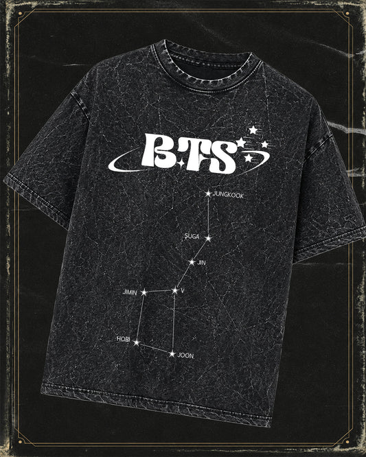 Polera BTS Constelación - Efecto mineral wash